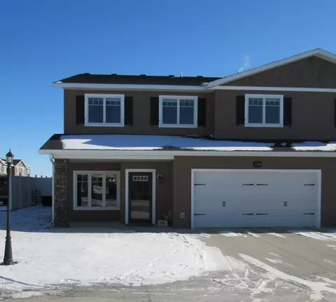 4349 Cumberland Loop, Bismarck, ND 58503 photo 1