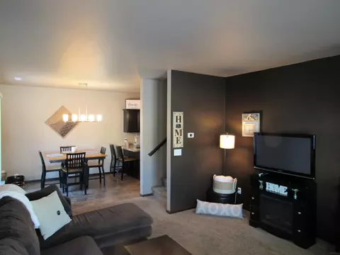 4349 Cumberland Loop, Bismarck, ND 58503 photo 5