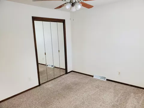 313 Interstate Ave E, Bismarck, ND 58503 photo 5