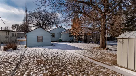 1024 Riverview Ave, Bismarck, ND 58504 photo 2
