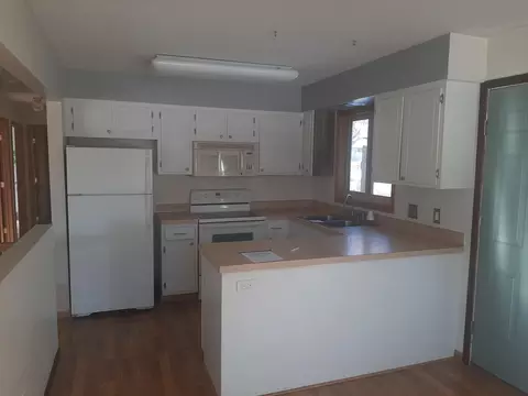 1702 Omaha Dr, Bismarck, ND 58504 photo 10