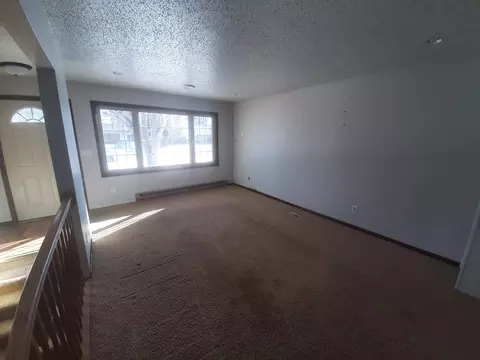 1702 Omaha Dr, Bismarck, ND 58504 photo 12