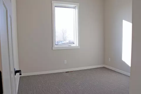 5307 Hendrickson Dr, Bismarck, ND 58501 photo 22