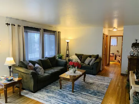 607 Crescent Ln, Bismarck, ND 58501 photo 3