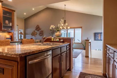 3912 Downing St, Bismarck, ND 58504 photo 6