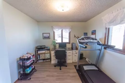 1700 Divide Ave E, Bismarck, ND 58501 photo 11
