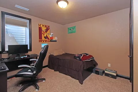 2823 Calgary Ave, Bismarck, ND 58503 photo 32