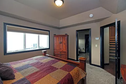 2823 Calgary Ave, Bismarck, ND 58503 photo 12
