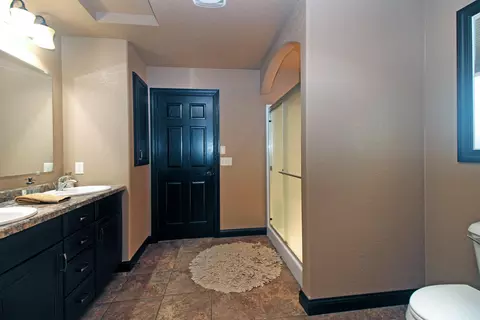 2823 Calgary Ave, Bismarck, ND 58503 photo 9