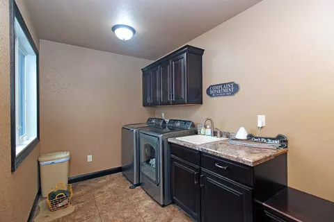 2823 Calgary Ave, Bismarck, ND 58503 photo 22