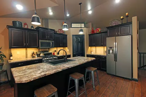 2823 Calgary Ave, Bismarck, ND 58503 photo 13