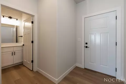 5604 Iron Dr, Bismarck, ND 58503 photo 2