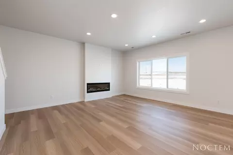 5604 Iron Dr, Bismarck, ND 58503 photo 4