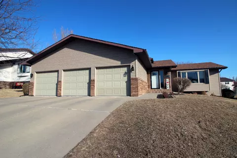 2210 Jackson Ave, Bismarck, ND 58501 photo 43