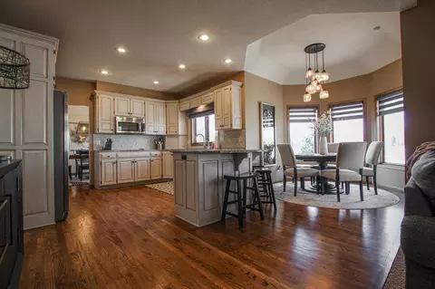 3401 Sandy Ln SE, Mandan, ND 58554 photo 3