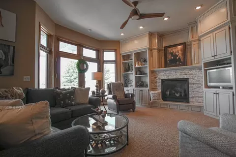 3401 Sandy Ln SE, Mandan, ND 58554 photo 4