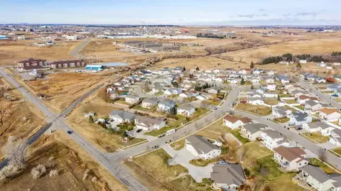 2305 Pointe Loop, Bismarck, ND 58503 photo 40
