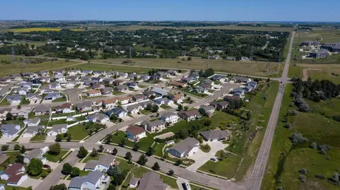 2305 Pointe Loop, Bismarck, ND 58503 photo 33