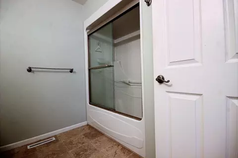 2305 Pointe Loop, Bismarck, ND 58503 photo 14