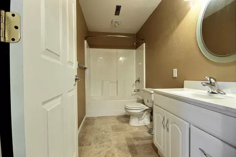 2305 Pointe Loop, Bismarck, ND 58503 photo 29
