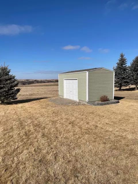 3009 Plainview Dr SE, Mandan, ND 58554 photo 21