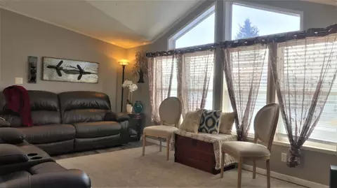 1838 N Valley Loop, Bismarck, ND 58503 photo 8