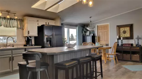1838 N Valley Loop, Bismarck, ND 58503 photo 5