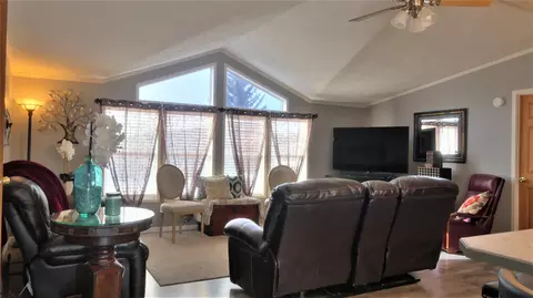 1838 N Valley Loop, Bismarck, ND 58503 photo 7