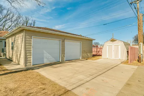1323 3rd St, Bismarck, ND 58501 photo 38