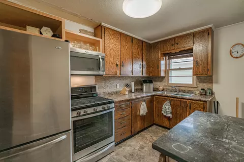1323 3rd St, Bismarck, ND 58501 photo 12