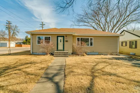 1323 3rd St, Bismarck, ND 58501 photo 1