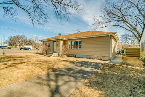 1323 3rd St, Bismarck, ND 58501 photo 3
