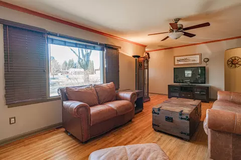1323 3rd St, Bismarck, ND 58501 photo 6