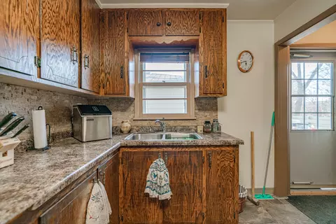 1323 3rd St, Bismarck, ND 58501 photo 16