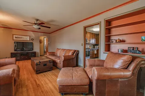 1323 3rd St, Bismarck, ND 58501 photo 5
