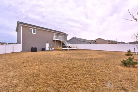 4820 Windsor St, Bismarck, ND 58503 photo 19