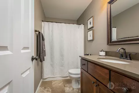 4820 Windsor St, Bismarck, ND 58503 photo 7