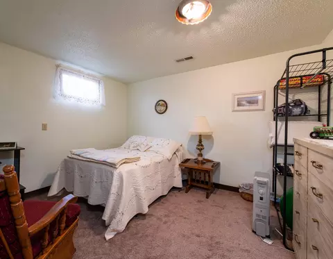591 Meadowview Dr, Bismarck, ND 58504 photo 23