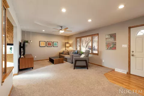 1704 15th St, Bismarck, ND 58501 photo 1