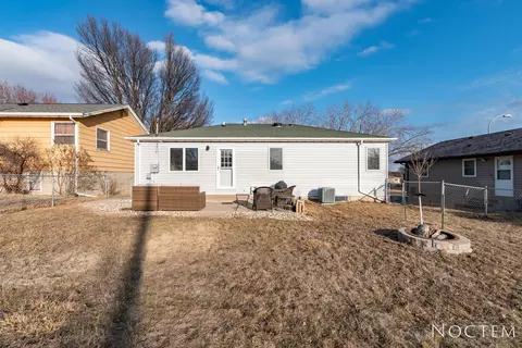 1704 15th St, Bismarck, ND 58501 photo 24