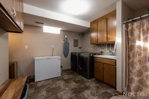 1704 15th St, Bismarck, ND 58501 photo 22