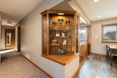 1704 15th St, Bismarck, ND 58501 photo 4