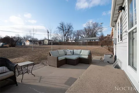 1704 15th St, Bismarck, ND 58501 photo 8