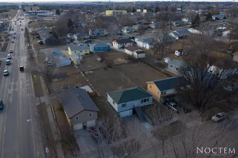 1704 15th St, Bismarck, ND 58501 photo 11