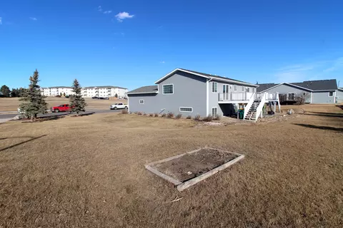 145 Lorrain Dr, Bismarck, ND 58503 photo 30