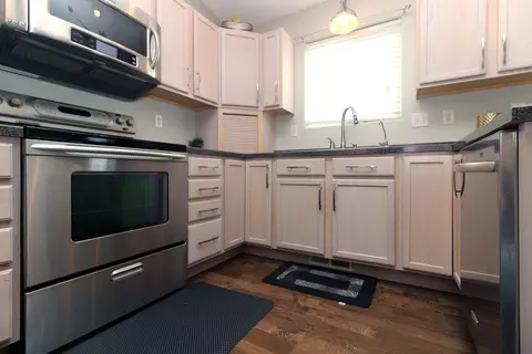 145 Lorrain Dr, Bismarck, ND 58503 photo 10