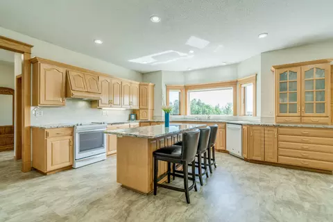 8459 Burr Oak Loop, Bismarck, ND 58501 photo 16