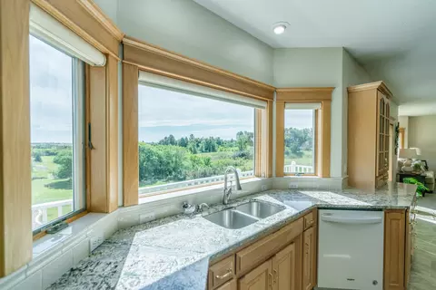 8459 Burr Oak Loop, Bismarck, ND 58501 photo 26