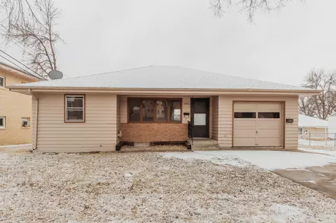 1509 Harmon Ave, Bismarck, ND 58501 photo 1