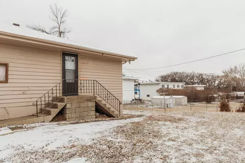 1509 Harmon Ave, Bismarck, ND 58501 photo 3